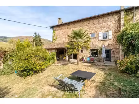 charmante maison en pierre à saint-didier-sur-beaujeu