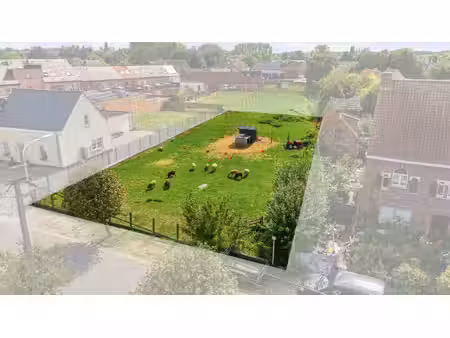wij verkopen uw vastgoed  anders én beter!