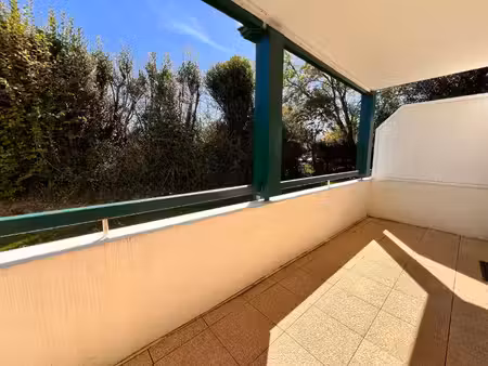 exclu bayonne t2 meublé de 38 m² avec terrasse de 11 m²  au calme