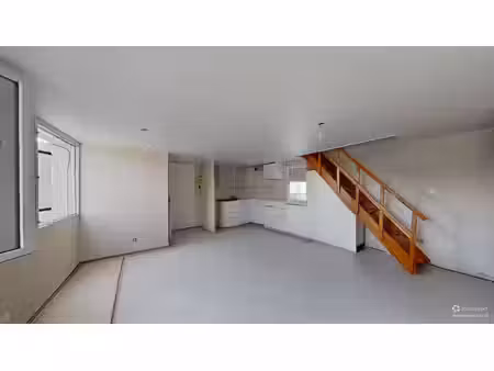 corbeil essonnes - duplex 2p  41m² rénové  lumineux et au calme