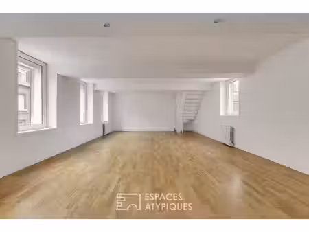 duplex aux volumes généreux en coeur de ville