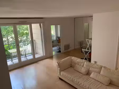 location appartement 2 pièces  53.00m²  issy