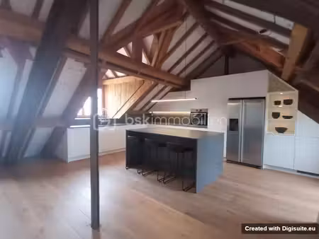 appartement de 200 m² à larnod