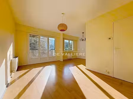 nanterre ville 4 pièces de 83 m² balcon et box