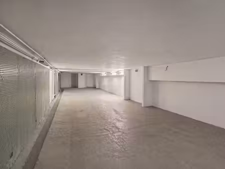 local / garage en centre-ville - saint raphael -