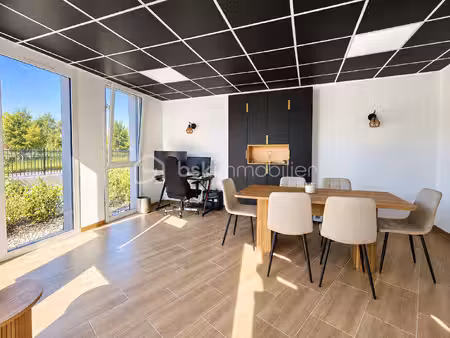 local d'activités de 114 50 m² à rumilly