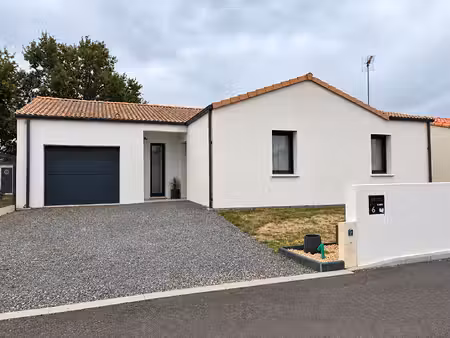 maison challans 5 pièce(s) 103 m2