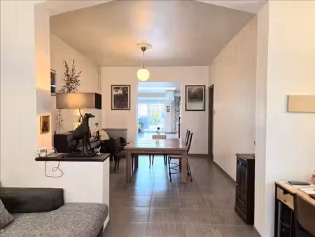 maison - 160 m2 - 5 pièces - non meublé