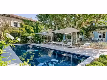 maison avec piscine lagnes (84)