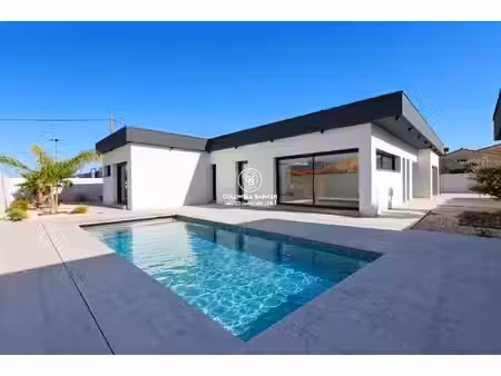 villa de standing à étrenner