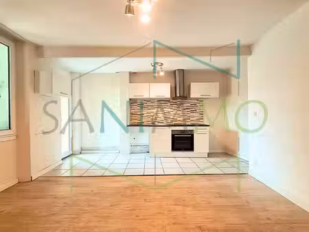 appartement à toulon (83200)