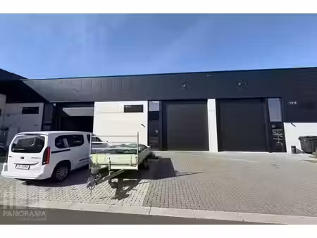 local commercial de 320 m² à vendre à zaventem