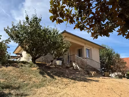 maison rénovée 4 chambres avec terrain clos arboré