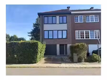 maison à louer avec terrasse et jardin   waterloo (vbe70393)