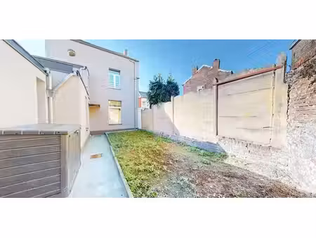 appartement à louer à courcelles pour € 800 avec 1 chambre à coucher