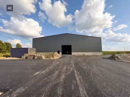 entrepôt d'environ 2100m² à louer à poperinge