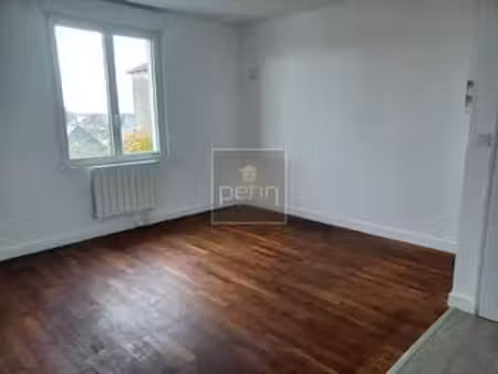 location appartement 2 pièces à loiron (53320) : à louer 2 pièces / 37m² loiron