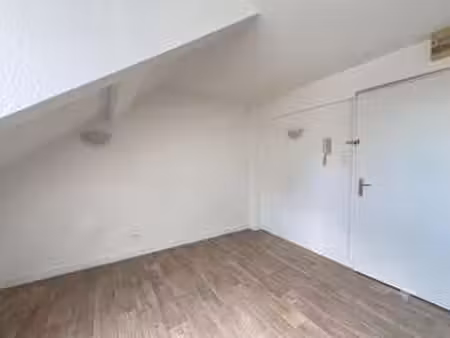 location appartement t1 à rennes centre ville (35000) : à louer t1 / 10m² rennes centre vi
