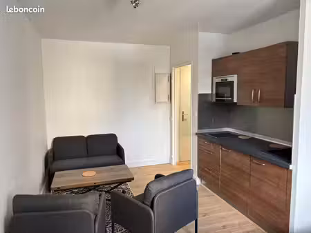 studio meublé centre-ville avec parking privé