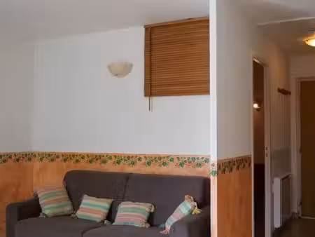 t2 meublé 38 m² + parking – grau-du-roi – 680 cc