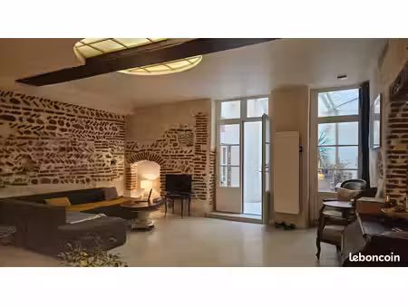 loft de caractère rénové avec patio et garage – esprit maison de ville