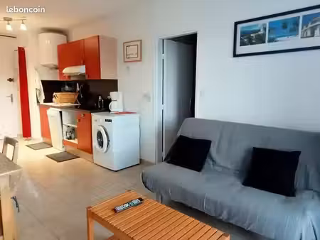 f2 meublé 50m de la plage 35m2