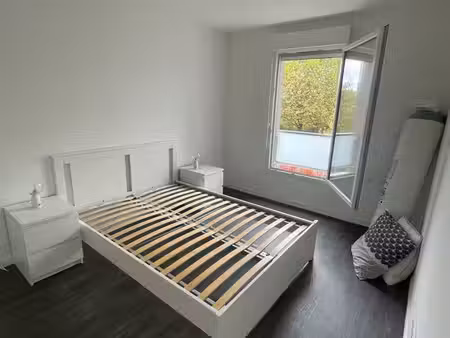 t2 meublé 48 m² | balcon + parking | proche rer b