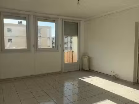 t4 67 m² – 3 chambres – loggia – cave – marignane