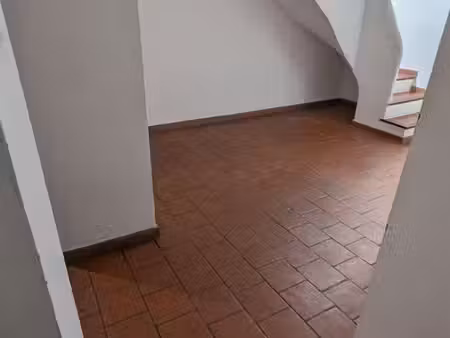 a louer appartement t2/3  55 m2   aix centre en triplex et petite terrasse
