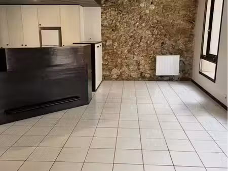 à louer 800 maison triplex de 150 m2 cœur de ville dax