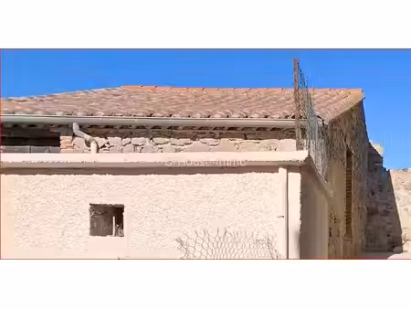 grange/atelier en pierre de 72 m² avec cave de 16 m² - lansac