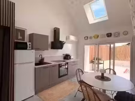 location meublée appartement 1 pièce 38 m² à merlevenez (56700)  1 500 €