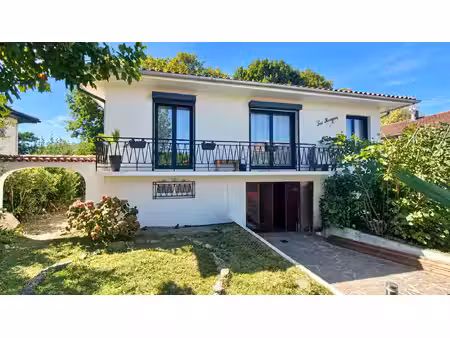 vente maison 5 pièces 138 m² hendaye (64700)