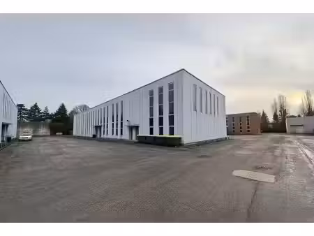 vente local d’activités les loges en josas 78350 1800m²
