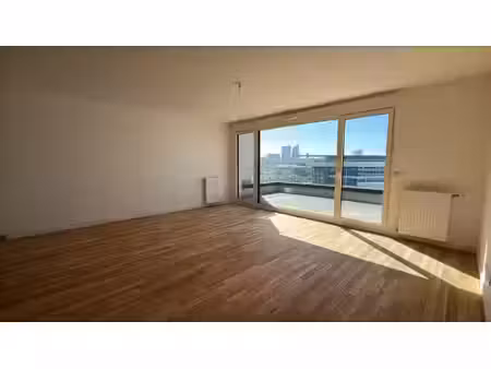 grand t4 de 86m² avec balcon