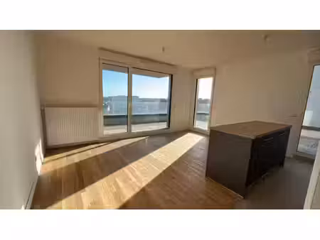 lumineux t3 de 58m² avec sa terrasse de 36m²