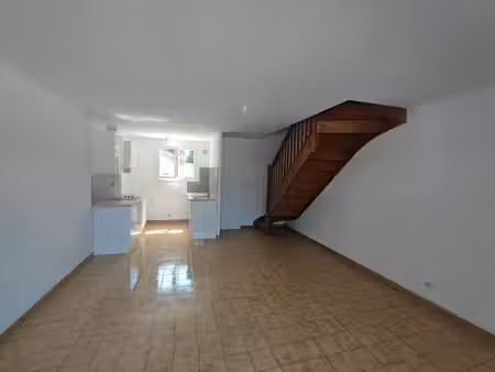a louer quartier des aubes 3 pièces duplex