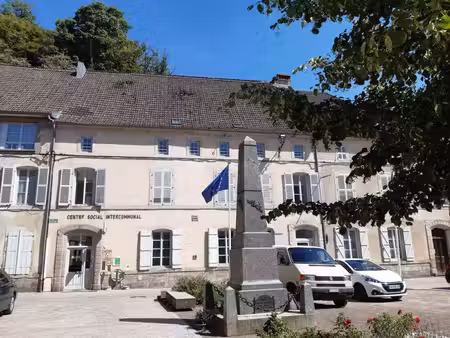 t3 spacieux au calme 15 kms de luxeuil