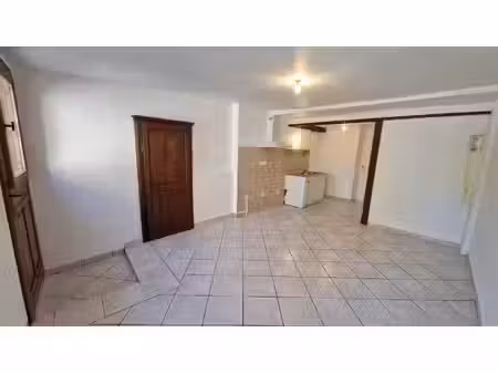 appartement 2 pièces - 33 m² - chaumes en brie
