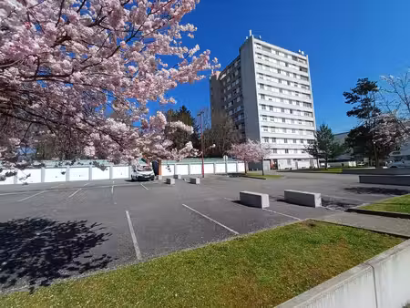 spacieux t3 avec ascenseur et terrasse