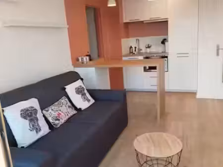 location meublée appartement 1 pièce 22.6 m² à six-fours-les-plages (83140)  635 €