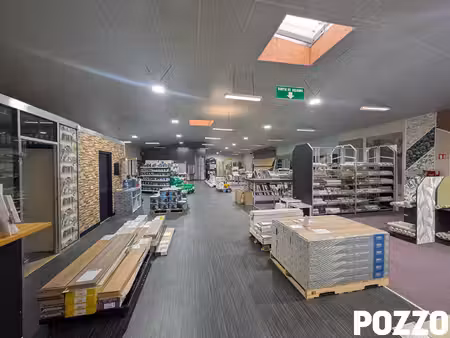 local commercial vire normandie 570 m2
