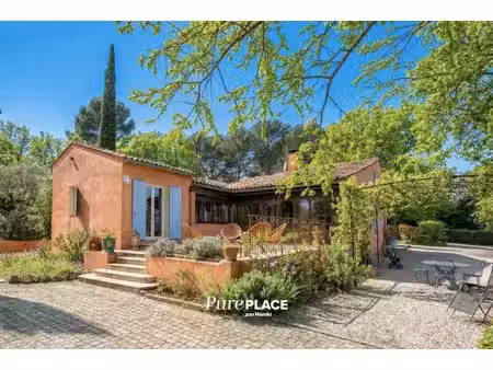 maison t7 de 209 m² sur 6600 m² de terrain avec piscine à aix-en-provence