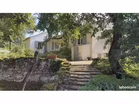 propriété 4 pièces 115 m²