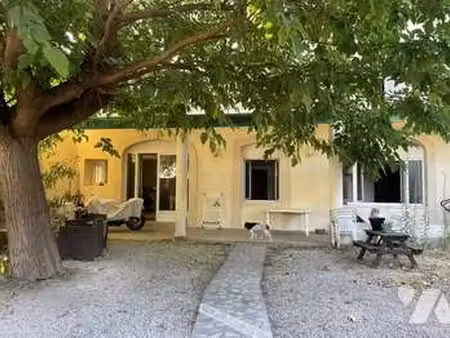 vente immeuble à morières-lès-avignon (84310) : à vendre / morières-lès-avignon