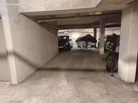 grande place de parking xl à vendre – résidence sécurisée
