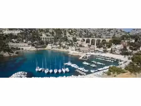 villa à ensues avec vue sur l'horizon méditerranéen