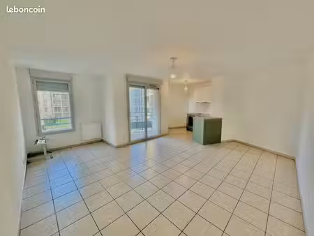 appartement 3 pièces 64 m²