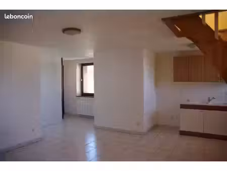 t3 duplex 58 m2 saint martin en haut