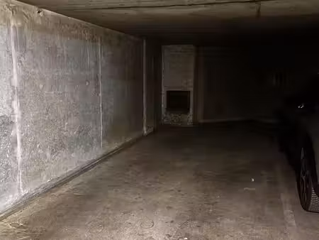place de parking en sous-sol – résidence sécurisée (secteur république)